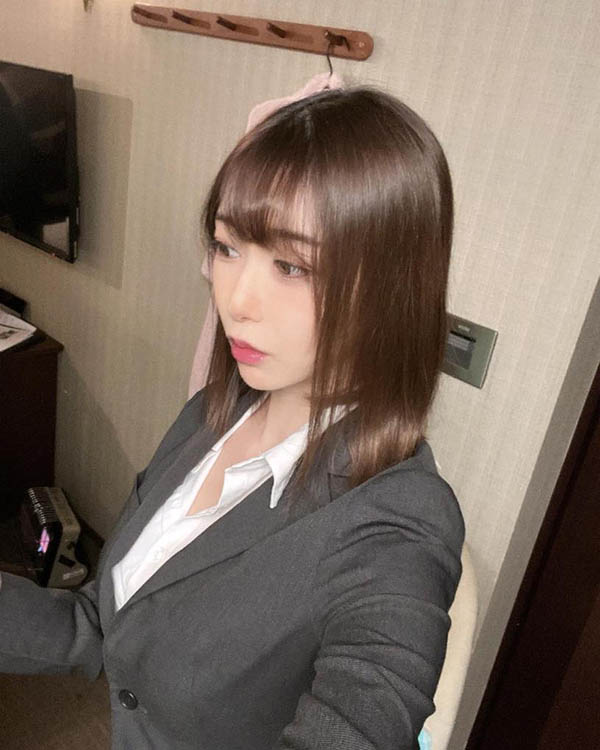 171公分AV界长腿代表《黑川堇》精选作品推荐介绍及封面预览